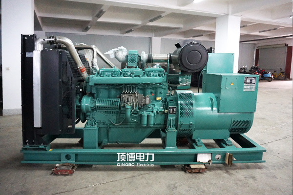 你需要哪一種類型的柴油發電機呢？開放式、靜音式還是移動拖車式？