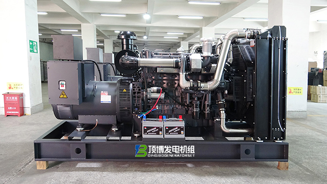 重塑能源格局：柴油發電機組在高溫高濕環境中提供穩定電力，為現代工業注入強勁動力